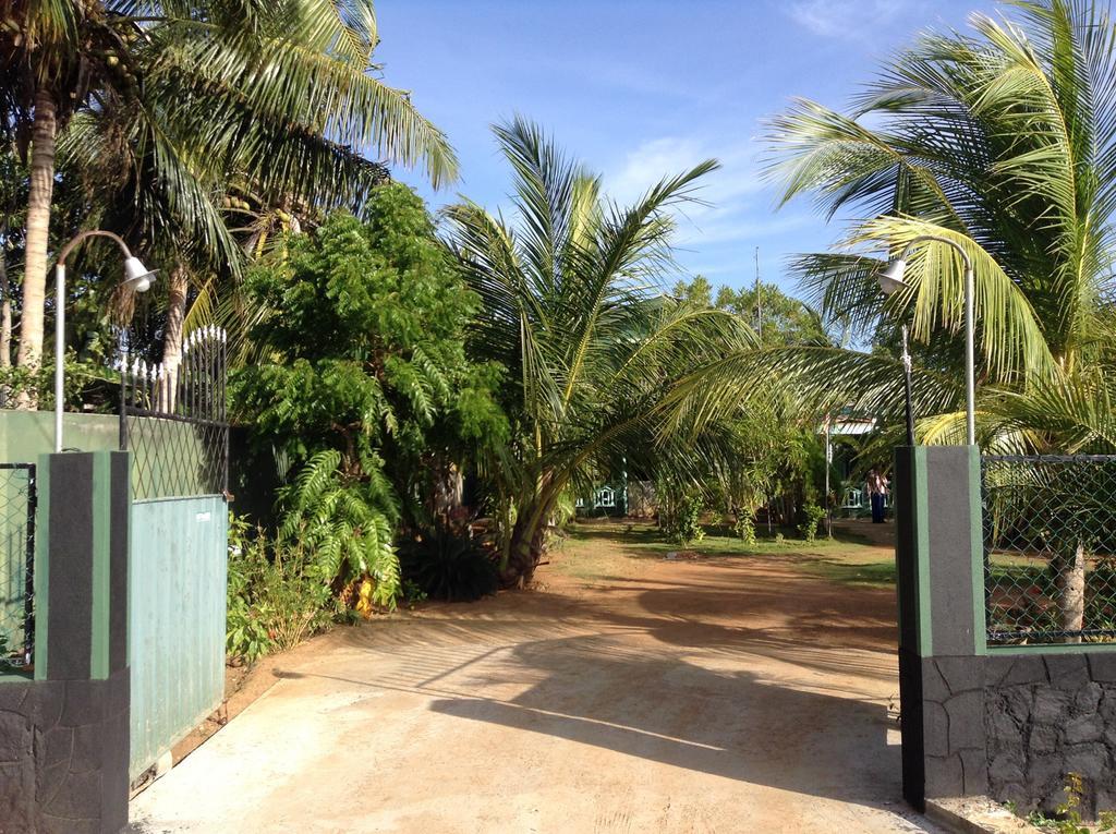 Lagoon Inn Hambantota Eksteriør billede